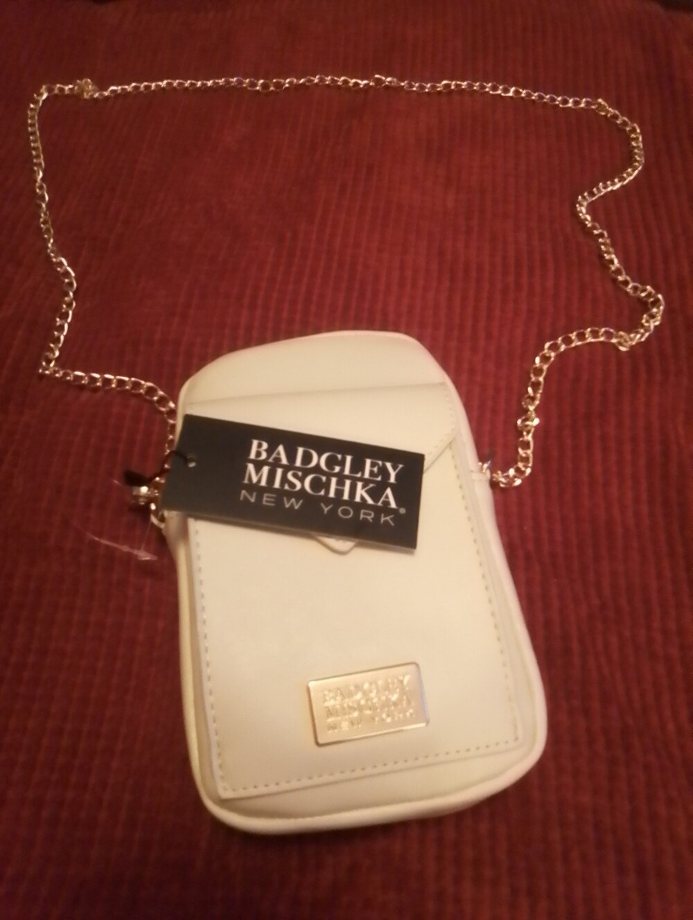 Badgley Mischka White Leather Crossbody Phone Pouch with Gold Chain